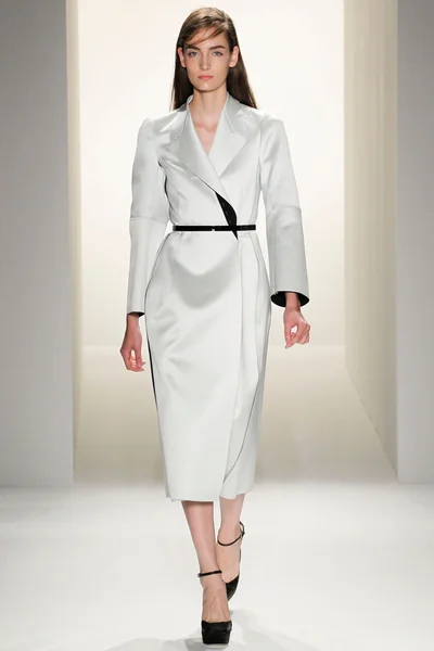 Look 25